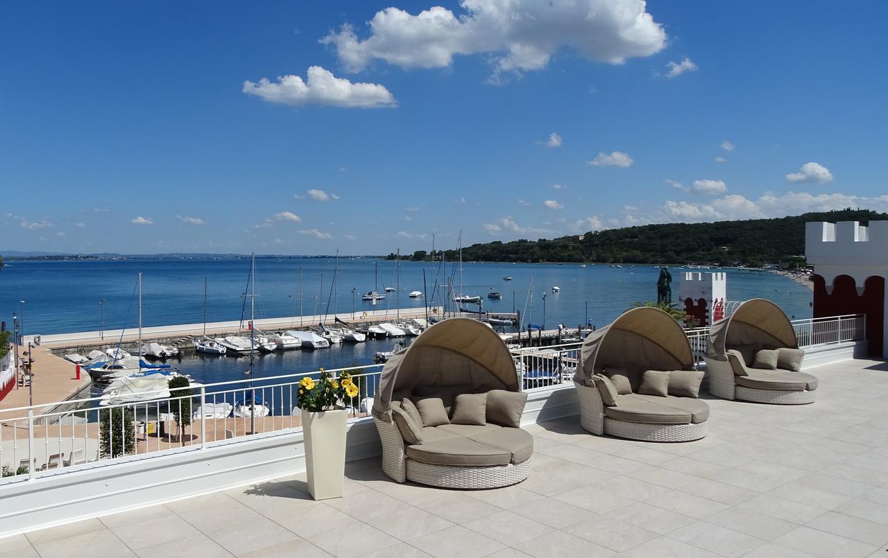 Hotel Villa Garuti Паденге-суль-Гарда Экстерьер фото